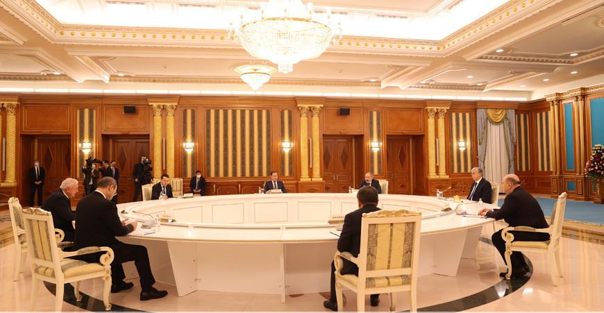 Роман Головченко встретился с Президентом Казахстана