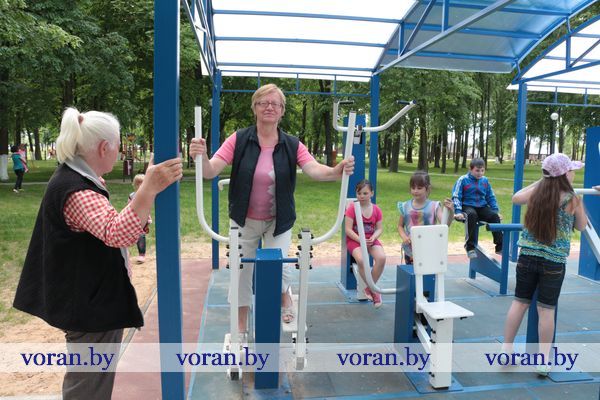 Фитнес под открытым небом: уличные тренажеры в Вороново пользуются популярностью Фитнес под открытым небом: уличные тренажеры в Вороново пользуются популярностью