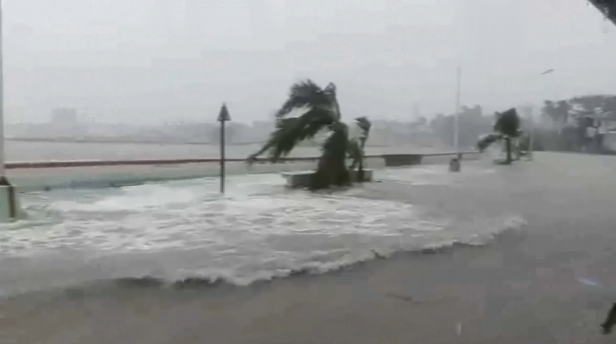 Супертайфун "Фунг-Вонг" обрушился на Филиппины