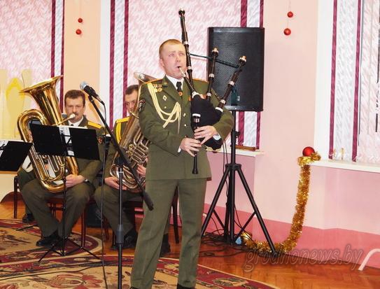 Военный дирижер из Гродно коллекционирует музыкальные инструменты