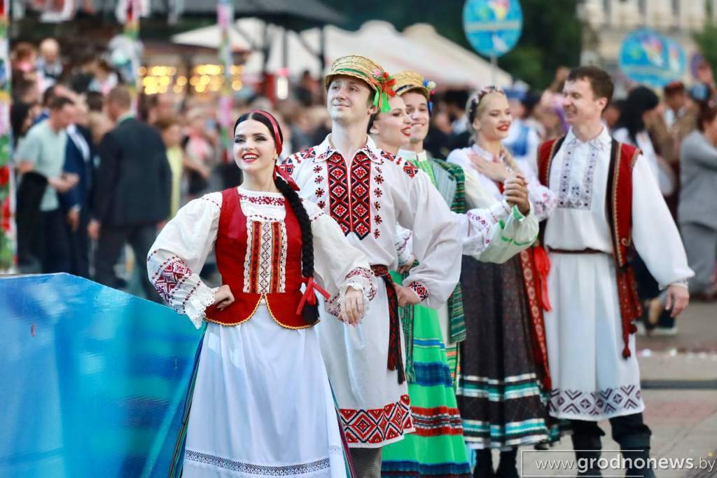 09-festival.jpg