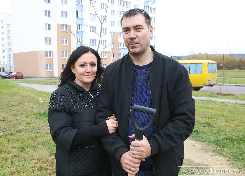 родители молодые.JPG