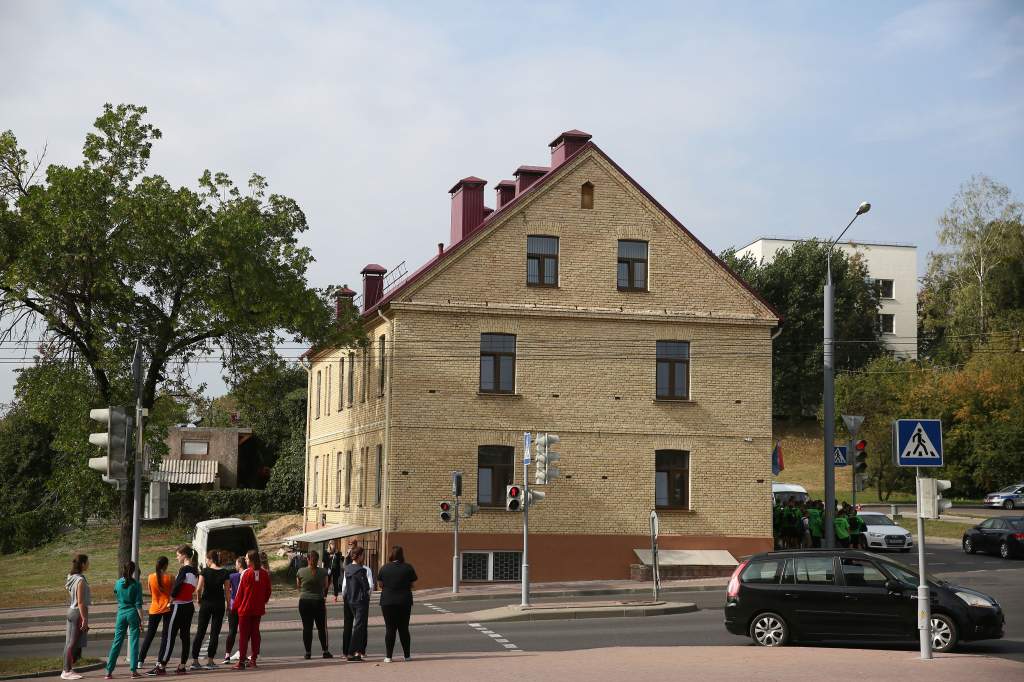 228700-10.JPG