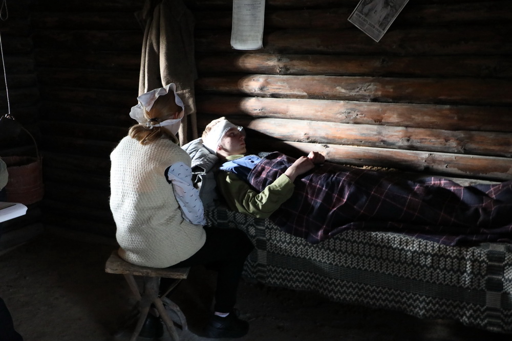 в землянке_историческая театрализация (5).JPG