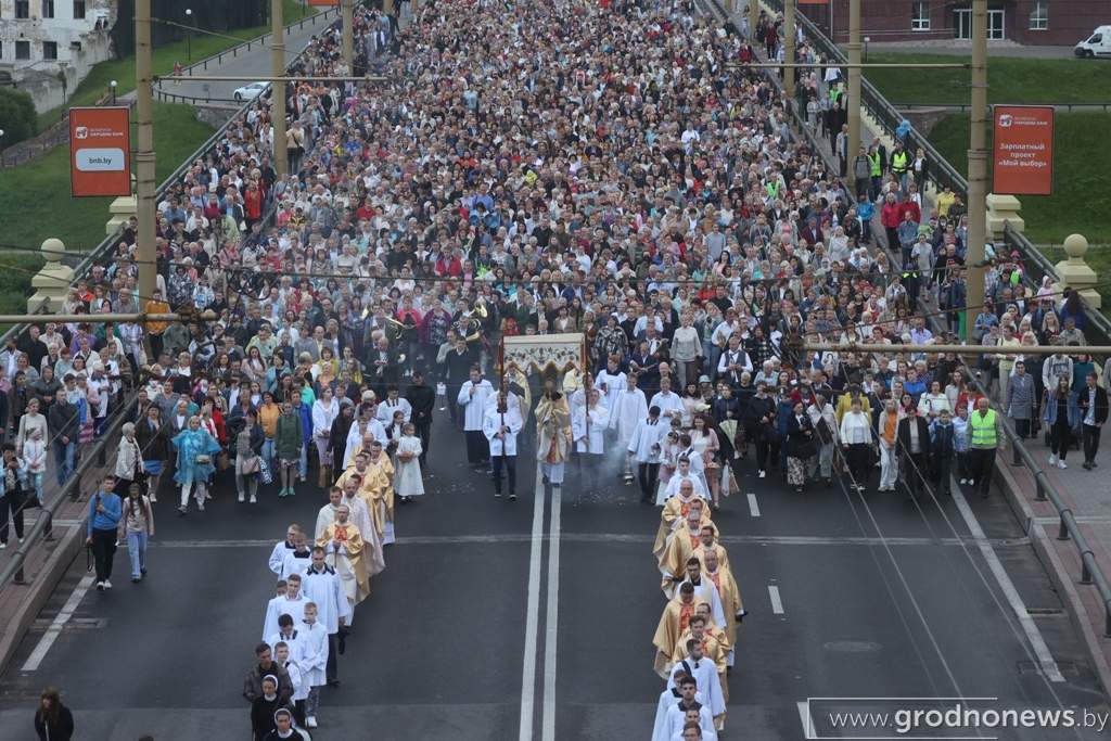 2022-06-16 21.14.52.JPG