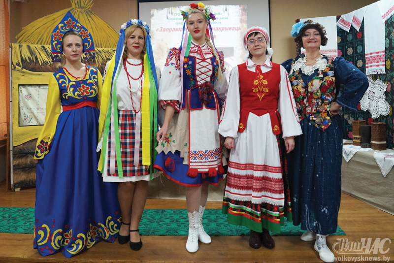 Городской фестиваль зимушка зима 2021-22 город владимир. Волковысский центр творчества. Здание дома творчества в волковыске. Волковысский центр творчества. Волковысский центр творчества.