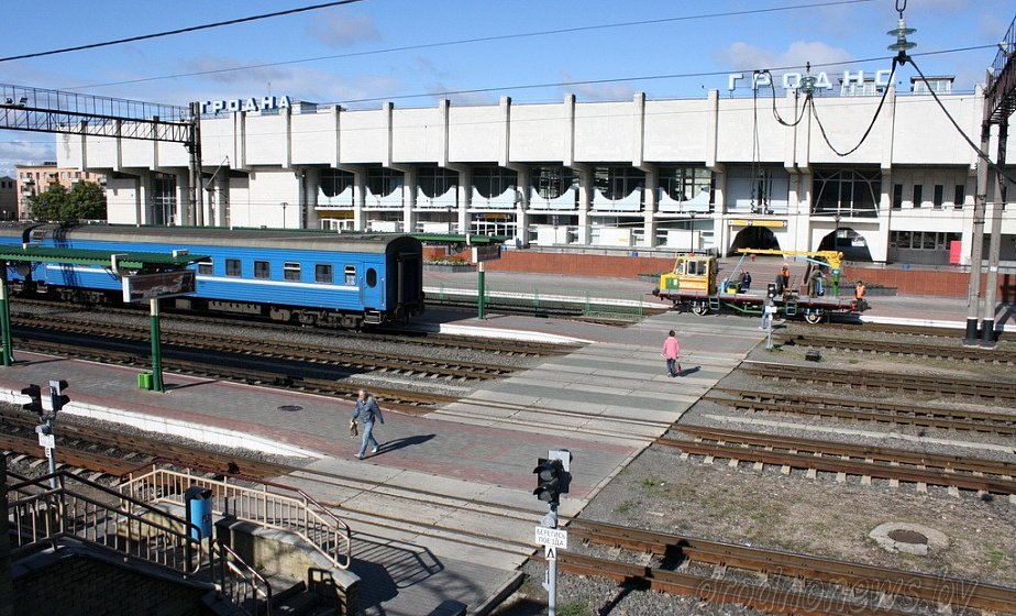 D5EE6C3VUAMQVRe.jpg large.jpg