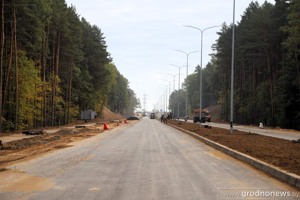 Дорога к Ольшанке преображается