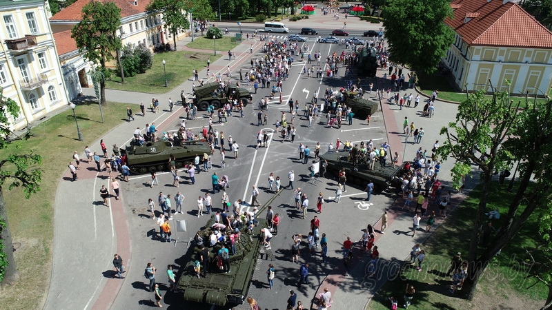 выставка техники.JPG выставка техники.JPG