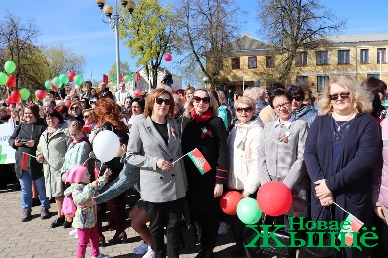 d30f8bc05fa575a67606895d6f50e422.jpg