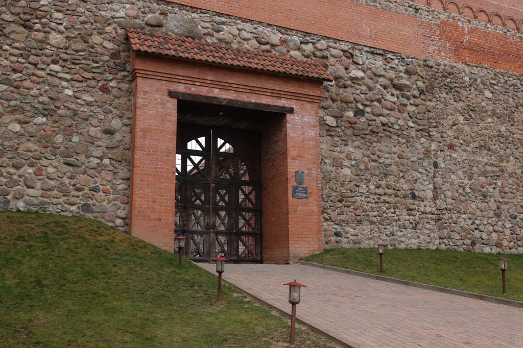 239102-09.jpg
