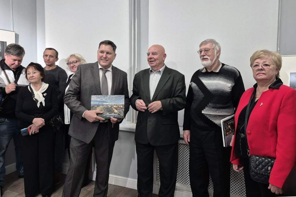 photo_2025-11-06_20-04-04 (2).jpg