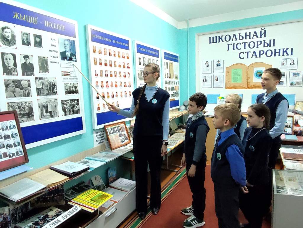 в музейной комнате_1.jpg