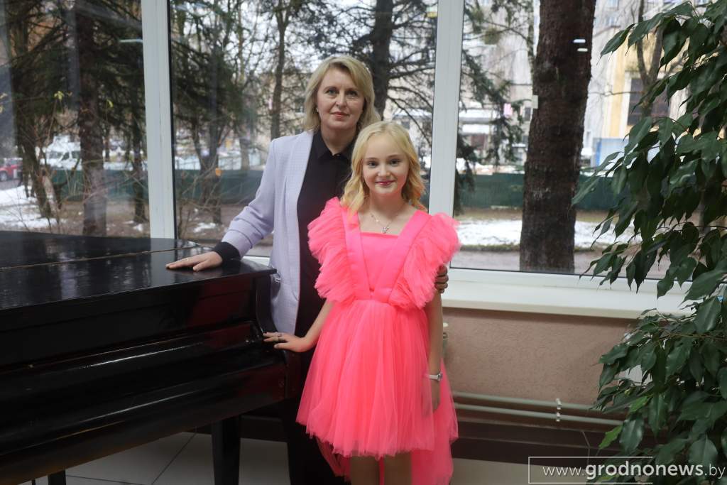 Милана и Наталья.JPG