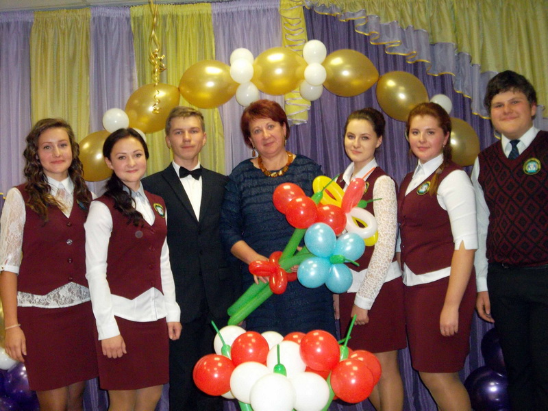 Валевский детский сад-средняя школа.JPG