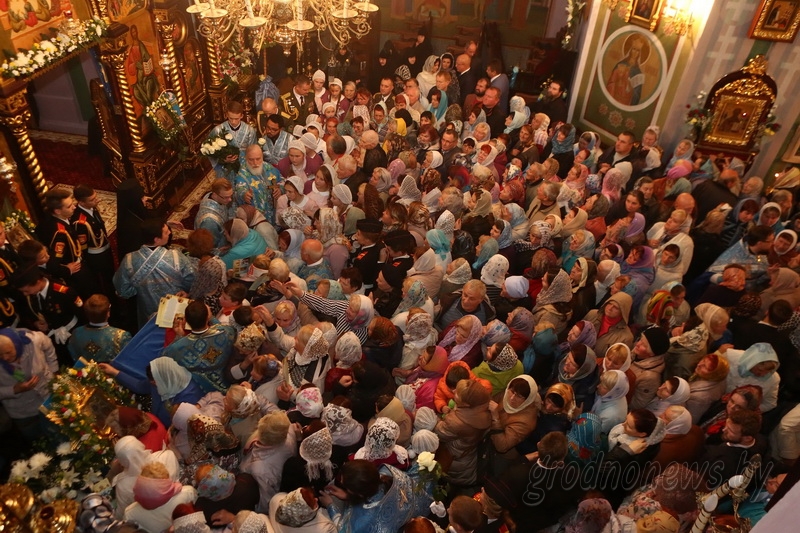 Праздничная служба в гродненском храме.JPG