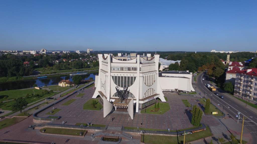 драмтеатр.JPG