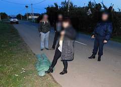 В Сморгони женщина избила сожителя за то, что он ушел пить к друзьям, а после присоединилась к застолью