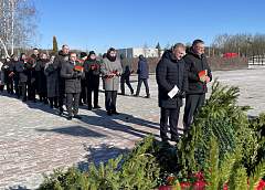 80 лампад памяти зажгли энергетики Гродненщины, увековечив  подвиг героев Великой Отечественной войны