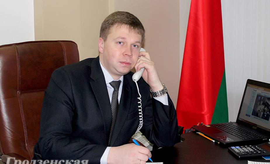 В Щучине прямую линию провел председатель райисполкома Сергей Ложечник