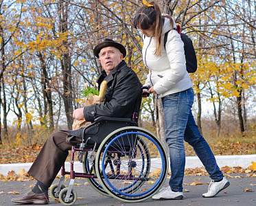 Льготы и госпрограммы. Как в Беларуси обеспечивают равные возможности, рассказали в Минтруда