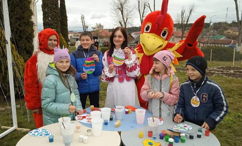 Курыныя забегi, квэст-гульнi i вялiкi кiрмаш. Як прайшло Свята пісанкі