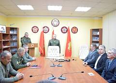 В преддверии Дня Победы в военном комиссариате области прошла церемония награждения юбилейными медалями и присвоения очередных воинских званий 