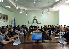 Борцы сборной США перед поединком с гродненской командой провели встречу в купаловском вузе