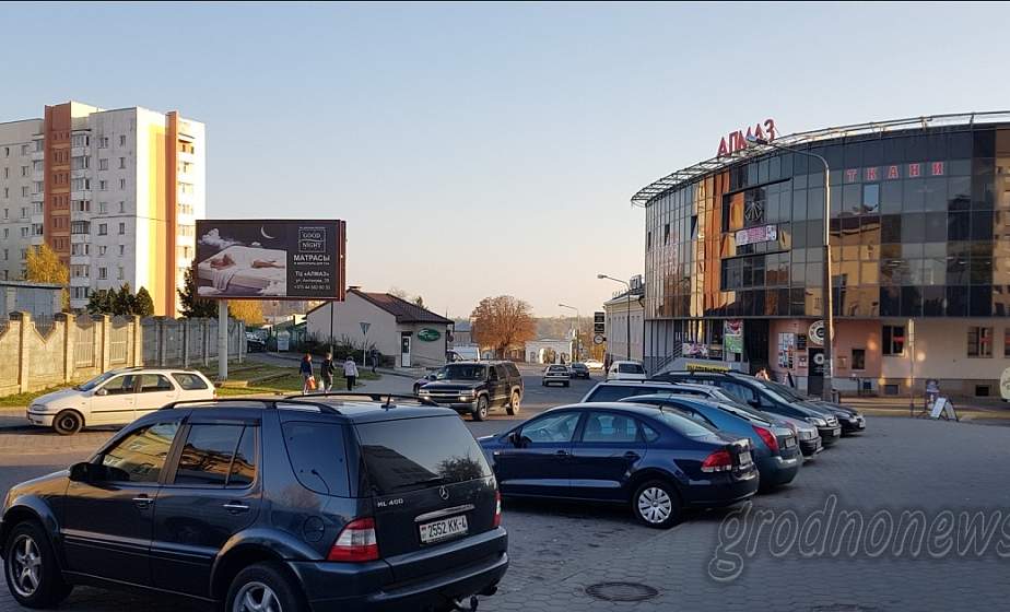 После похождений по ночным клубам гродненец решил выспаться в чужой машине После похождений по ночным клубам гродненец решил выспаться в чужой машине