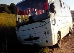 Под Новогрудком автобус вылетел в кювет: пострадала пассажирка