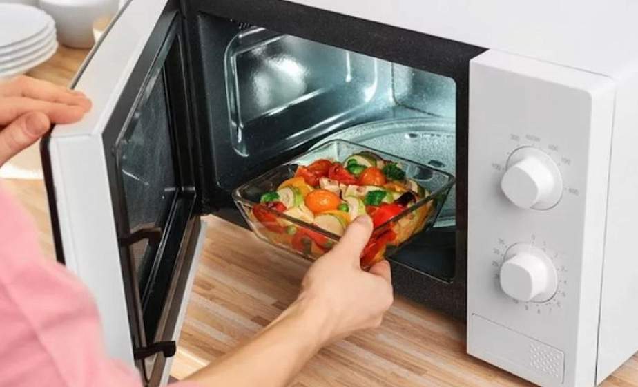 Эксперты назвали продукты, которые нельзя разогревать из-за угрозы здоровью Эксперты назвали продукты, которые нельзя разогревать из-за угрозы здоровью
