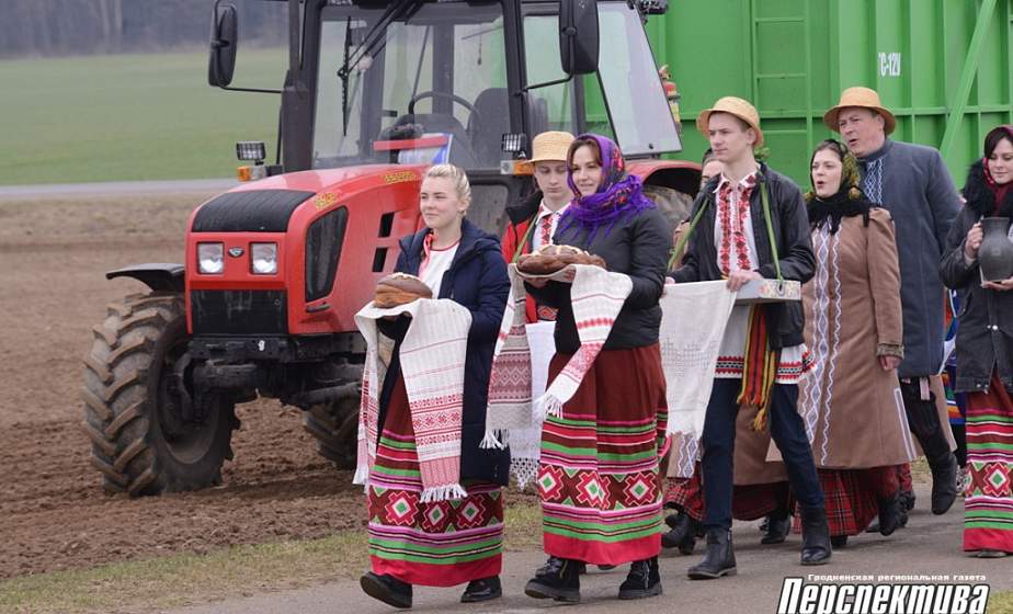 Праздник первой борозды прошел в СПК «Свислочь» (+видео) Праздник первой борозды прошел в СПК «Свислочь» (+видео)
