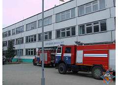 В Гродно из СШ №32 эвакуировали более 380 школьников и педагогов (ФОТО)