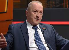 Александра Лукашенко вынудили принимать жесткие решения на экономическом совещании. Мнение депутата Олега Белоконева