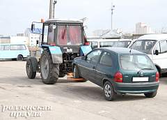 В Гродно началась масштабная эвакуация неправильно припаркованных автомобилей