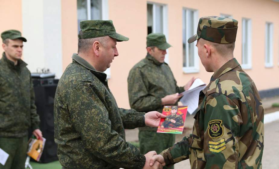 В 557-й инженерной бригаде чествовали военнослужащих, выслуживших установленные сроки В 557-й инженерной бригаде чествовали военнослужащих, выслуживших установленные сроки
