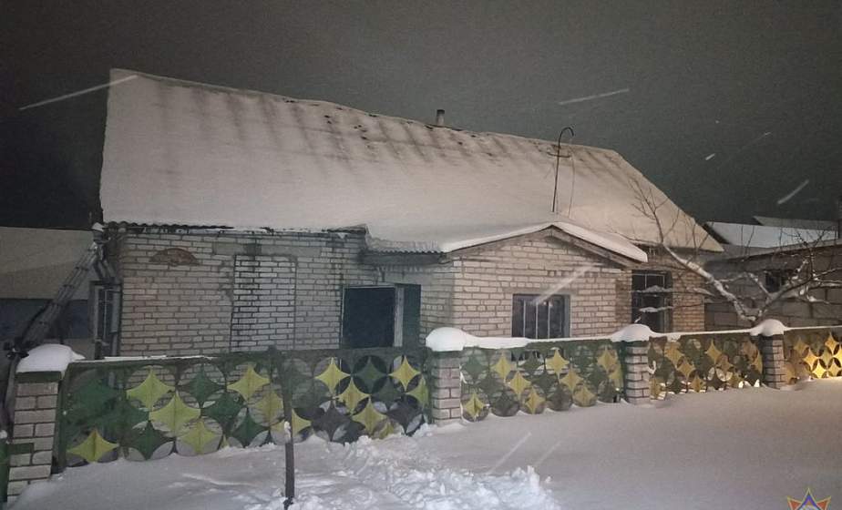 В Новогрудском районе на пожаре погиб человек В Новогрудском районе на пожаре погиб человек