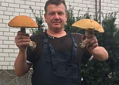 Инженер-механик Валентин Масловский нашел два гриба весом почти по 700 граммов