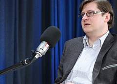 Специально для «Гродзенскай праўды» Петр Петровский: «Как же это по-европейски: сперва позвать к себе, а потом попросту отвернуться, не выполнив обязательств, и занять выжидательную позицию»