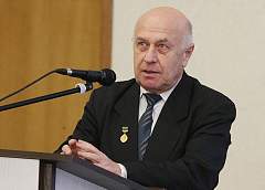Александр Лукашенко поздравил народного учителя Беларуси Валерия Барашкова с 75-летием