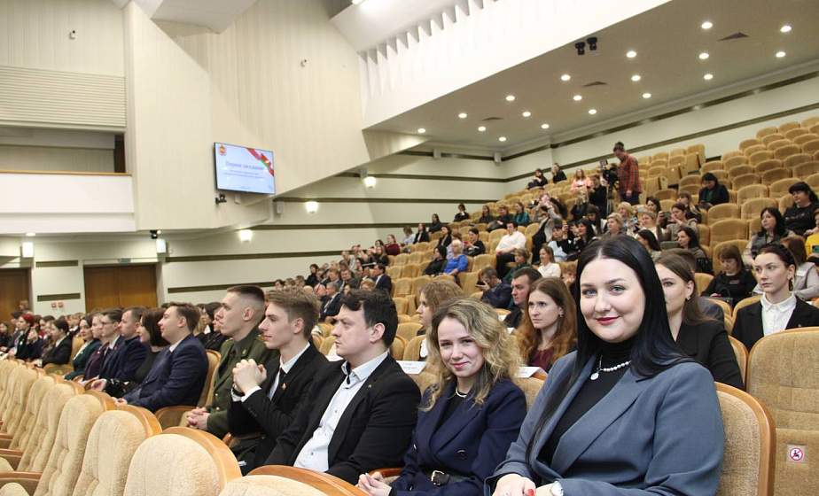 Юные и решительные. Как молодые парламентарии  участвуют в управлении регионом