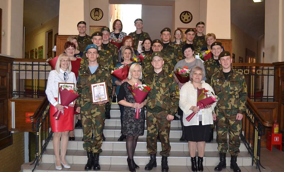 С благодарностью за отличную службу