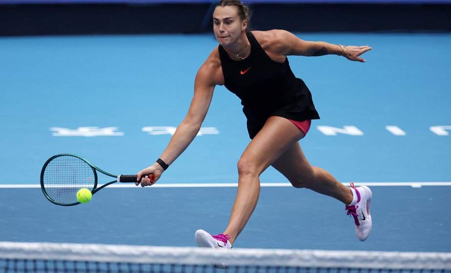 Арина Соболенко выиграла второй матч на итоговом турнире WTA Арина Соболенко выиграла второй матч на итоговом турнире WTA