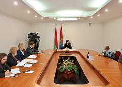 Наталья Кочанова провела личный прием граждан в Лиде