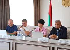 На рынках будут торговать по-новому. В Гродненском облпотребобществе обсудили организацию работы рынков и торговых точек на них