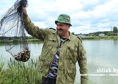  На озере Белевичи прошел праздник рыбака