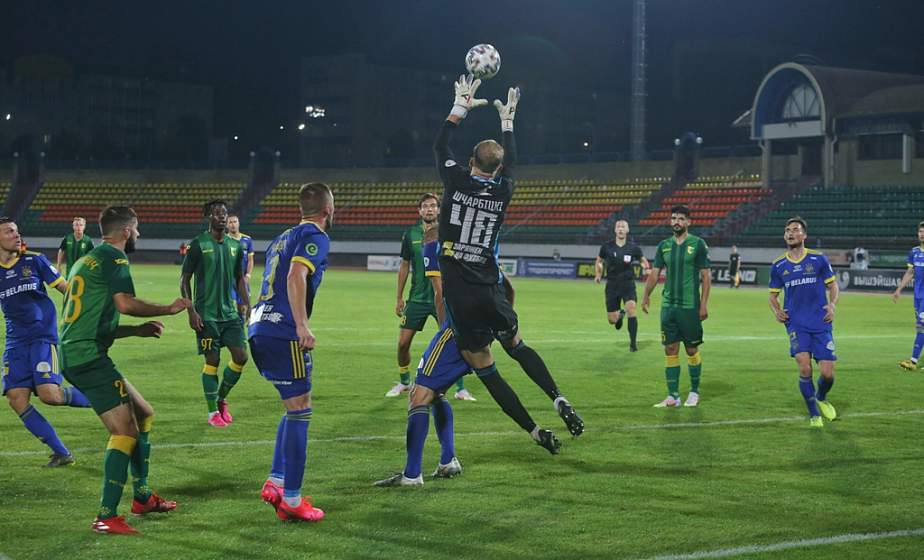 Футболисты БАТЭ победили "Неман" в матче чемпионата Беларуси