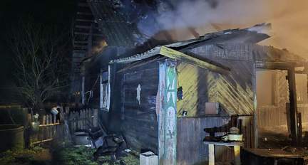 Горели жилые дома и легковой автомобиль. Обзор огненных ЧП на Гродненщине за выходные 