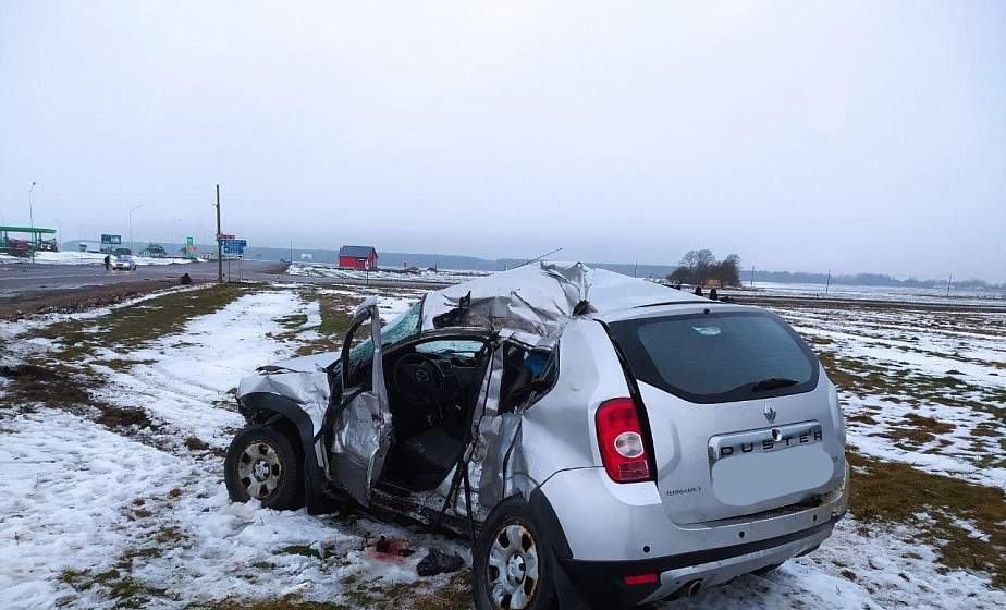В Сморгонском районе в аварии погиб водитель: пассажир доставлен в реанимацию В Сморгонском районе в аварии погиб водитель: пассажир доставлен в реанимацию