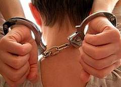 В Гродно 27-летняя воровка за упаковку жвачки и бутылку водки избила продавца